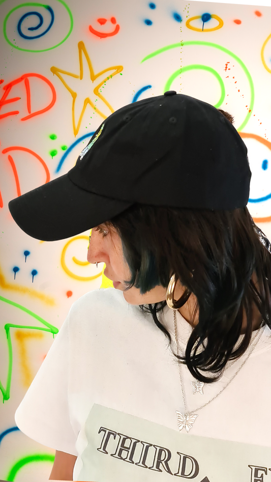 Qravers low profile dad cap in black