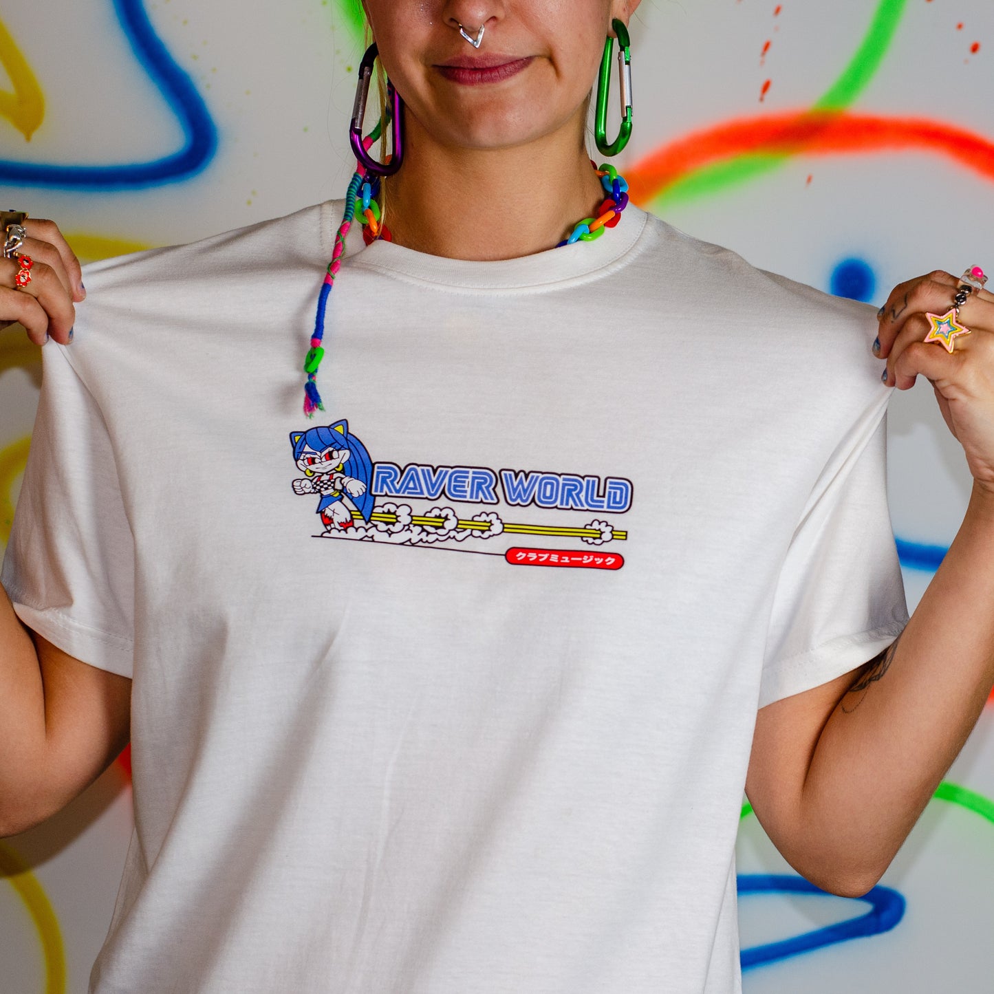 Raver World Kurzarm-T-Shirt mit Vorder- und Rückseitendruck in Weiß