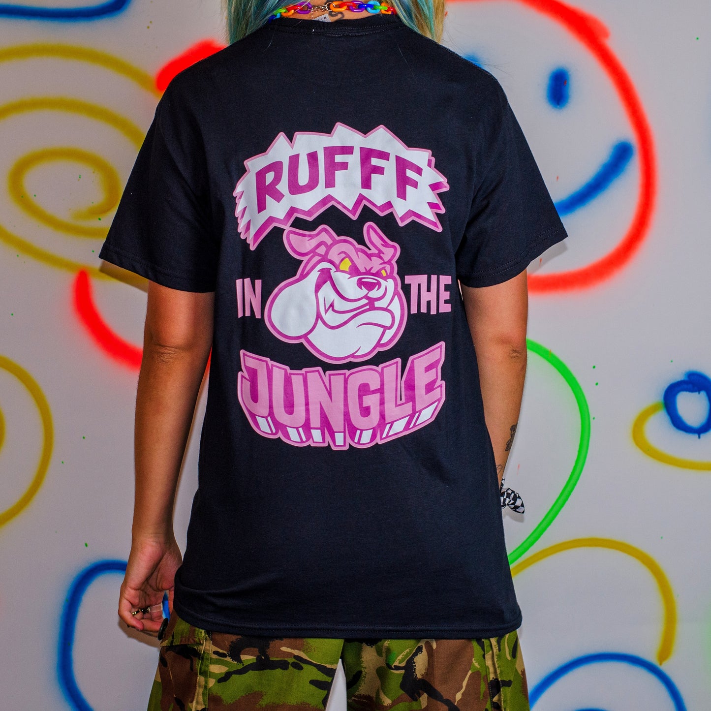 Rufff – Kurzärmliges T-Shirt „In The Jungle“ mit Front- und Rückenprint in Schwarz