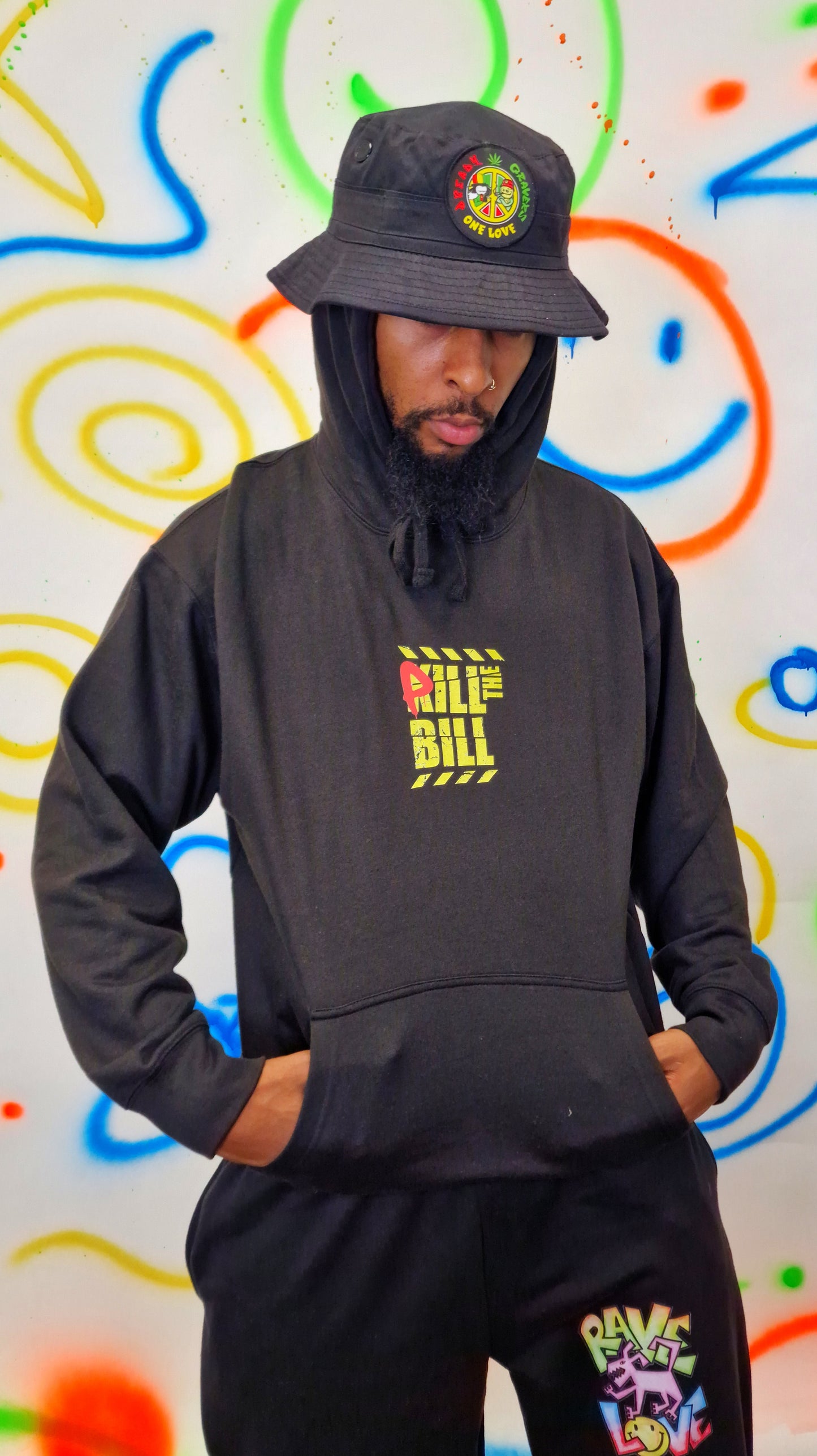 Pill The Bill Voor- en achterkant print hoody zwart
