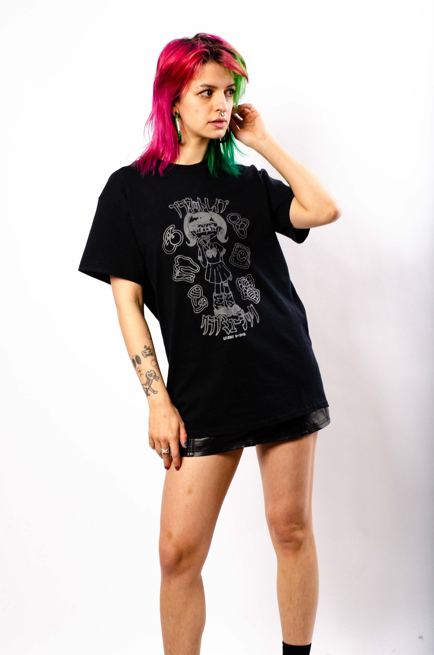 Planet Rave Japan Glow In The Dark T-shirt met korte mouwen, zwart