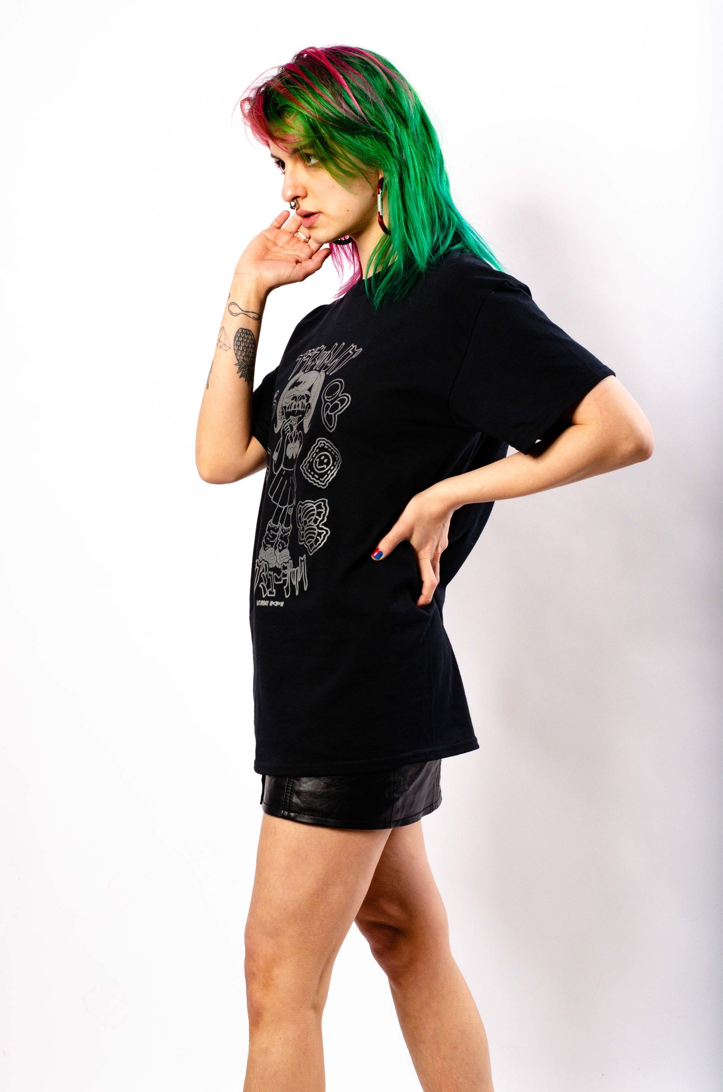 Planet Rave Japan Glow In The Dark T-shirt met korte mouwen, zwart