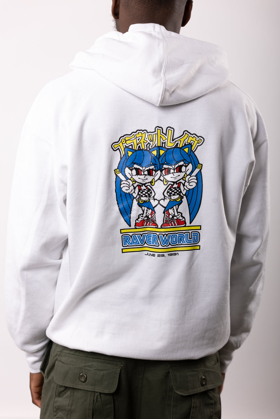 Kapuzenpullover „Raver World“ mit Front- und Backprint in Weiß