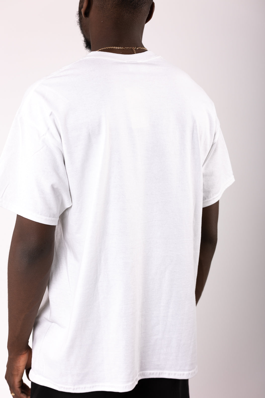 Qravers Man Super Soaker Short Sleeve Tee White