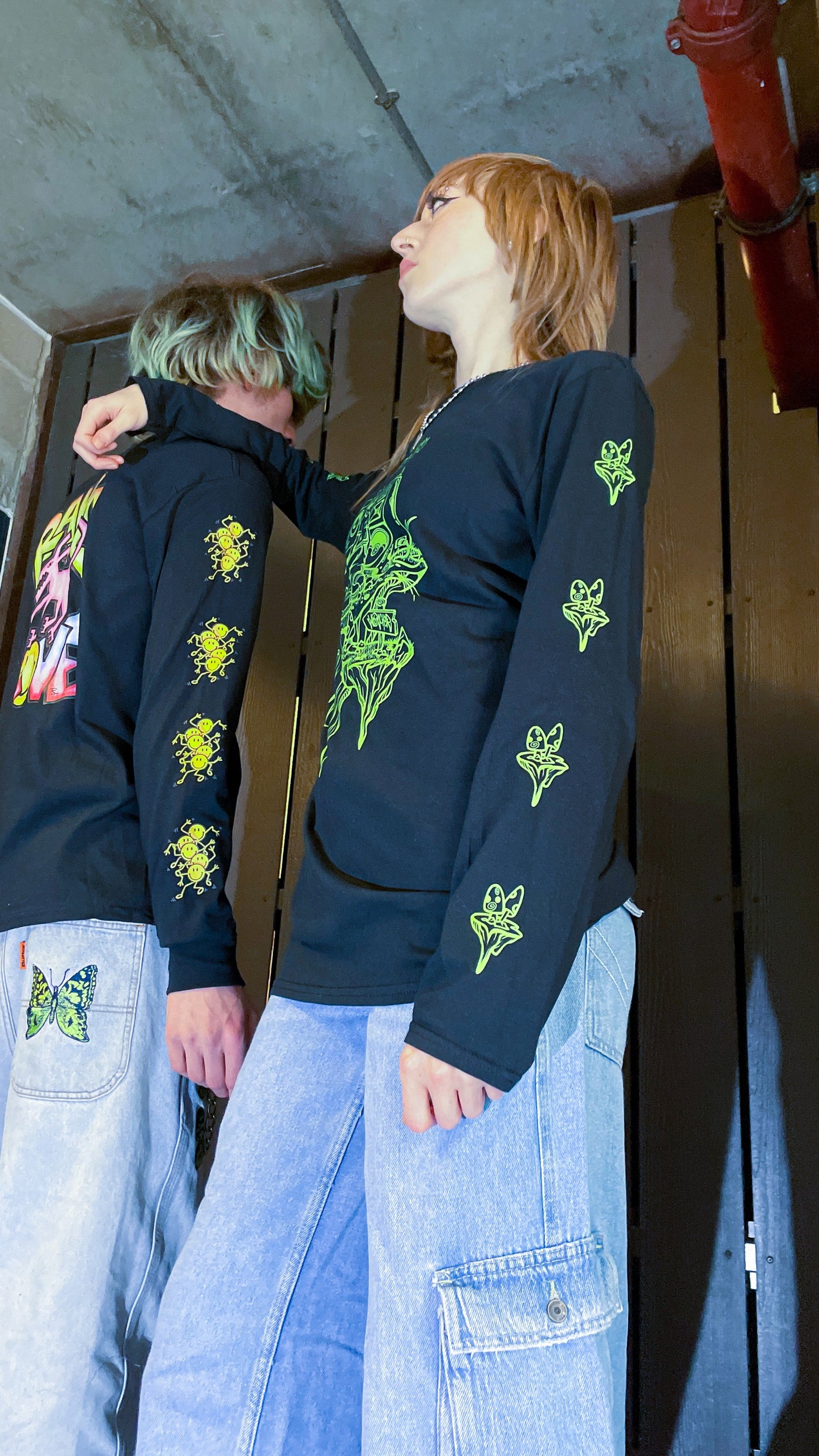 Bass Alien Front & Arm Print Long Sleeve Tee Black